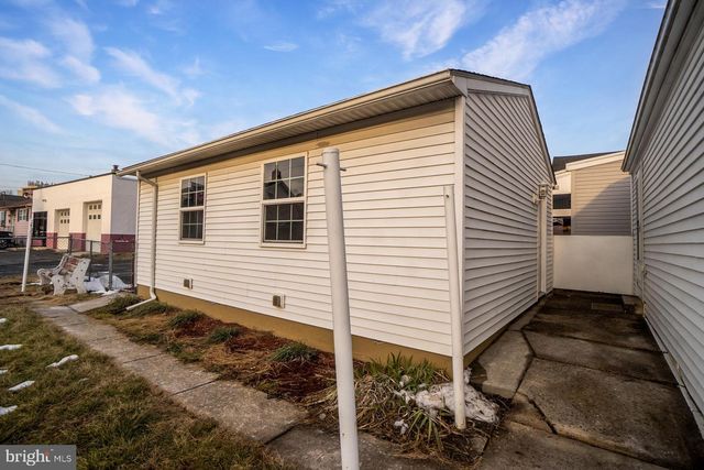 200 CHURCH, Catasauqua, PA 18032