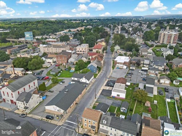 200 CHURCH, Catasauqua, PA 18032