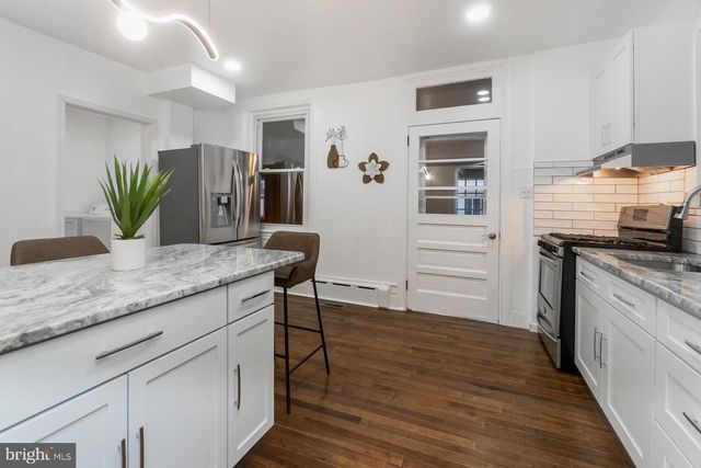 200 CHURCH, Catasauqua, PA 18032