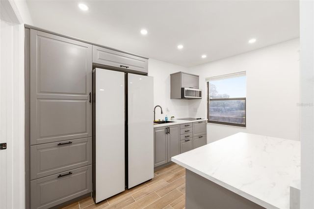 2437 NE 6TH STREET 14, Ocala, FL 34470