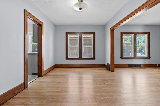 148 E Stockbridge Avenue, Kalamazoo, MI 49001