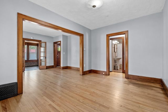148 E Stockbridge Avenue, Kalamazoo, MI 49001