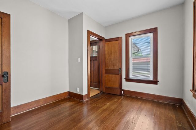 148 E Stockbridge Avenue, Kalamazoo, MI 49001