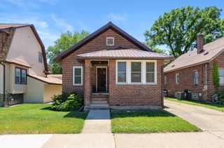 148 E Stockbridge Avenue, Kalamazoo, MI 49001