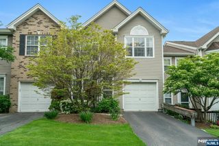 559 Adirondack Court, Mahwah, NJ 07430