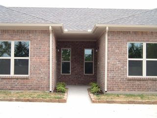 224 S Line Street 101, Weatherford, TX 76086