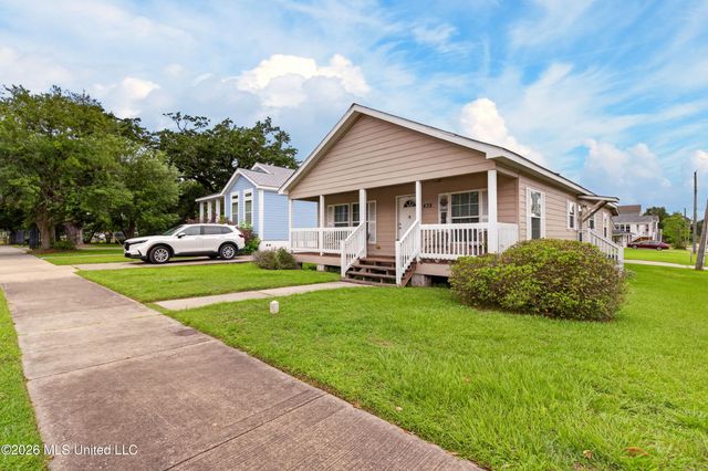 435 E Second Street, Pass Christian, MS 39571