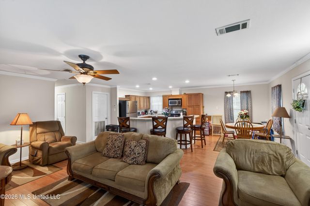 435 E Second Street, Pass Christian, MS 39571