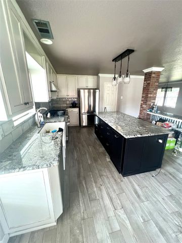 5901 Westgate Drive, Fort Worth, TX 76179