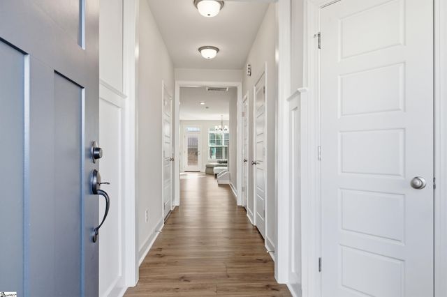 324 Hollenbeck Place, Greenville, SC 29607