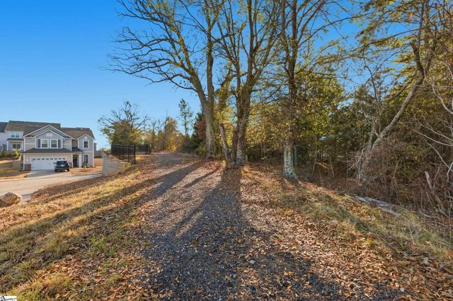 324 Hollenbeck Place, Greenville, SC 29607