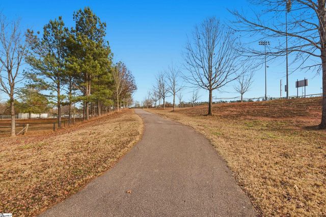 324 Hollenbeck Place, Greenville, SC 29607