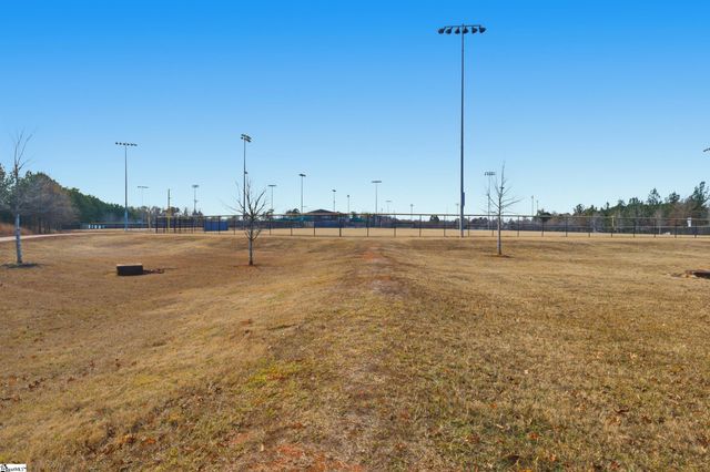 324 Hollenbeck Place, Greenville, SC 29607