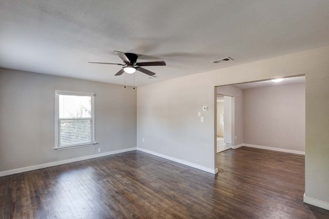 913 S Sargent Street, Fort Worth, TX 76103