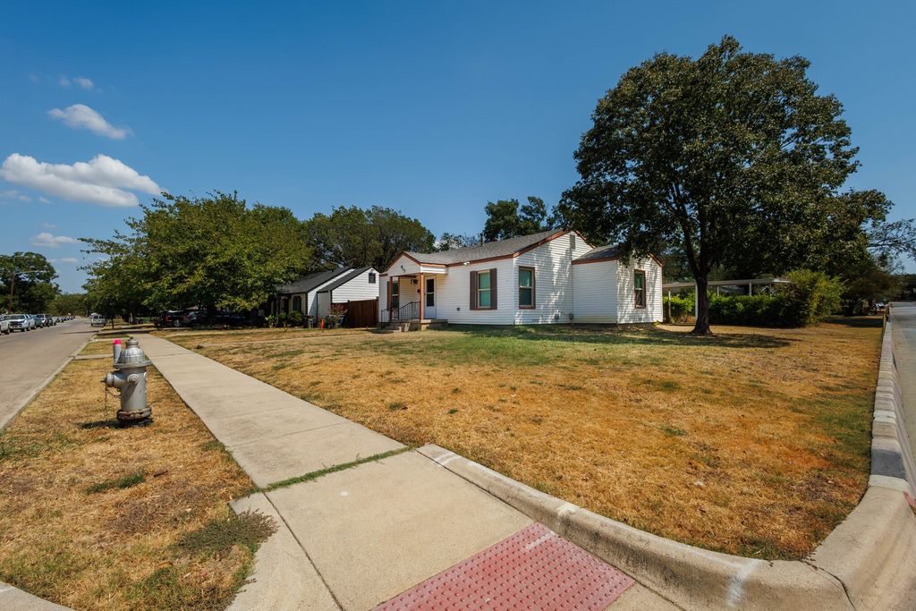 913 S Sargent Street, Fort Worth, TX 76103 — photo 2