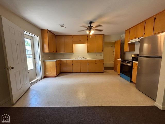 204 SE 4th Street E, Walnut Ridge, AR 72476