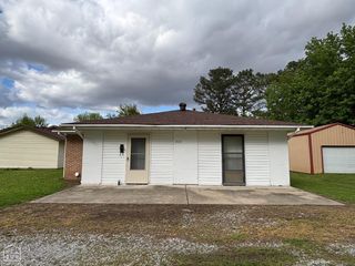 204 SE 4th Street E, Walnut Ridge, AR 72476