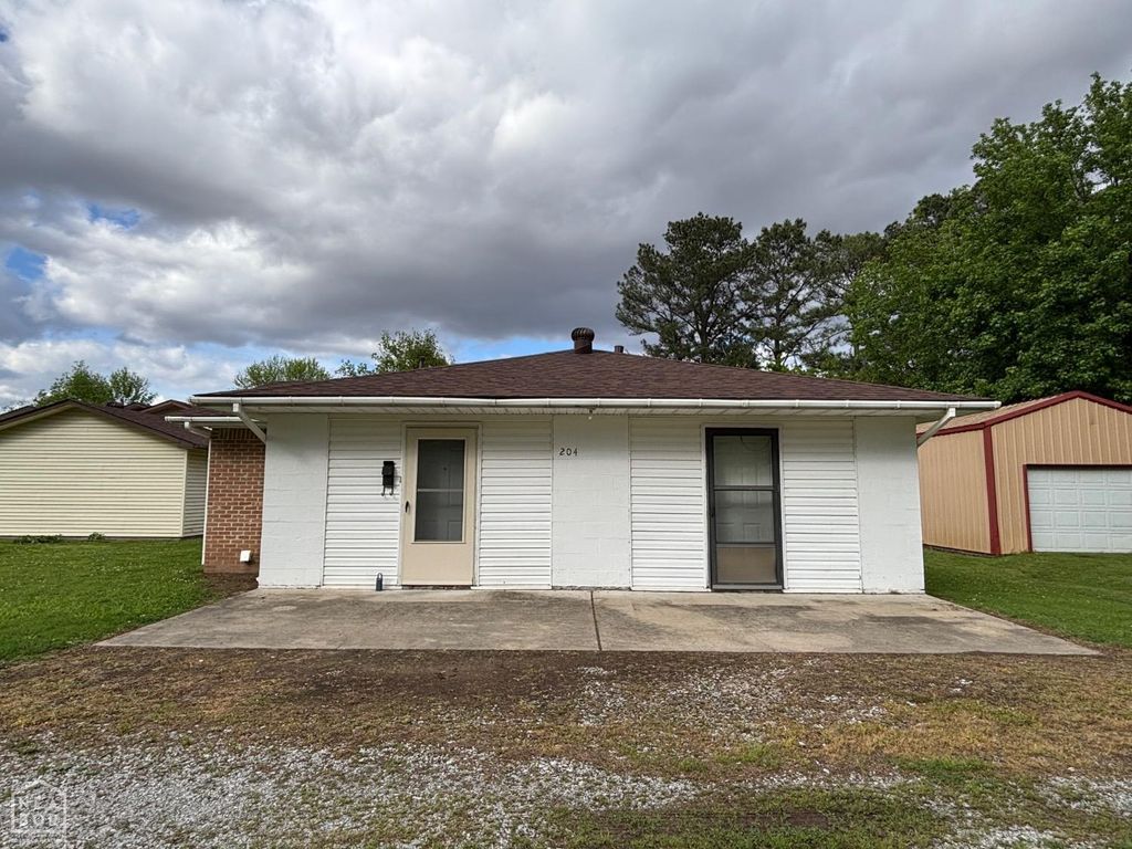 204 SE 4th Street E, Walnut Ridge, AR 72476