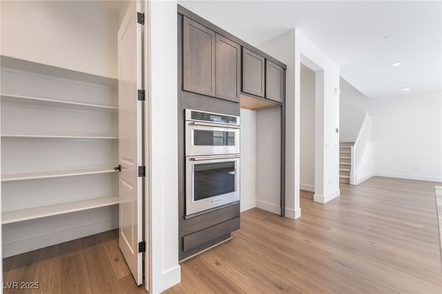 10357 Scalata Avenue, Las Vegas, NV 89166