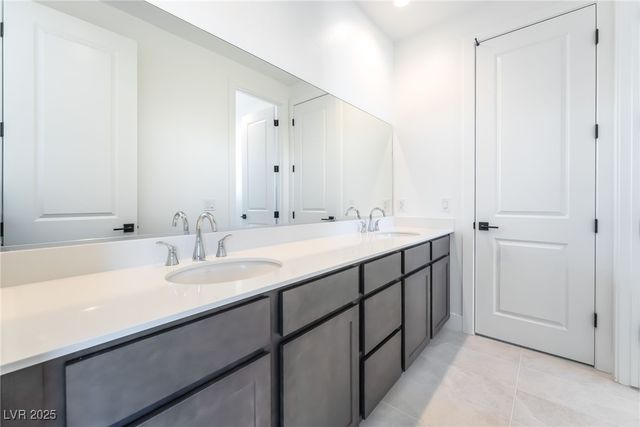 10357 Scalata Avenue, Las Vegas, NV 89166