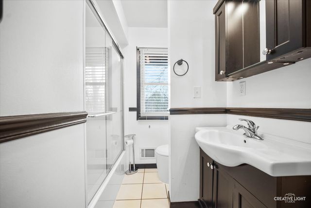 27317 W Lakeview Drive S, Lake Barrington, IL 60084