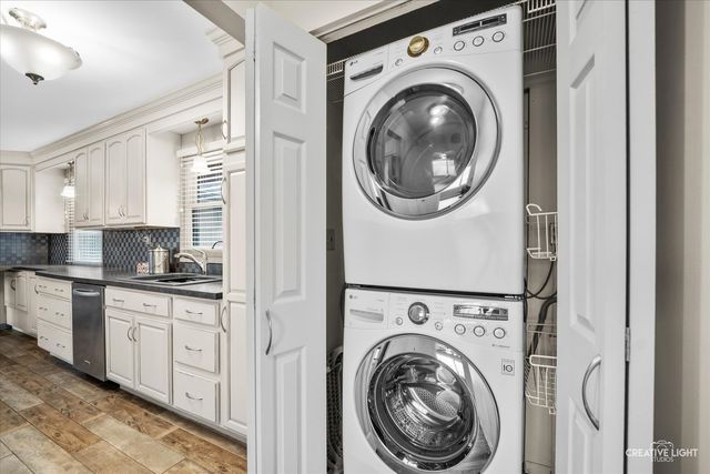 27317 W Lakeview Drive S, Lake Barrington, IL 60084