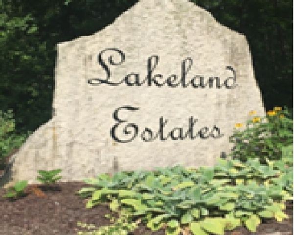 27317 W Lakeview Drive S, Lake Barrington, IL 60084