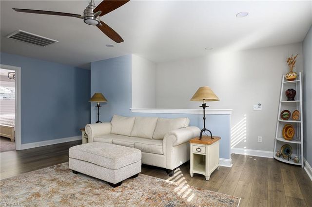 1724 Eastover Drive, Kernersville, NC 27284