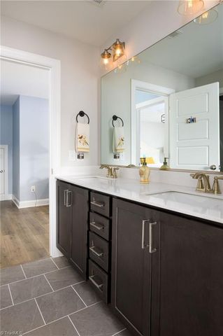 1724 Eastover Drive, Kernersville, NC 27284