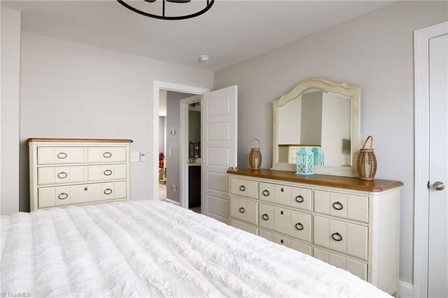 1724 Eastover Drive, Kernersville, NC 27284