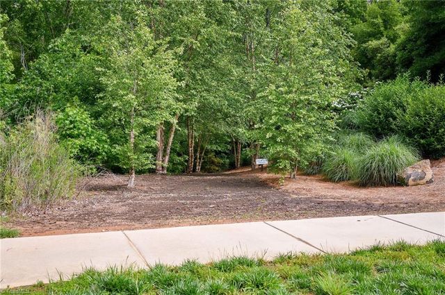 1724 Eastover Drive, Kernersville, NC 27284