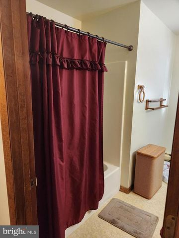 12 HEMLOCK CIR, Elizabethtown, PA 17022