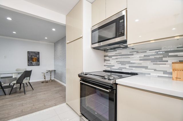 2619 Marilee Lane 2, Houston, TX 77057