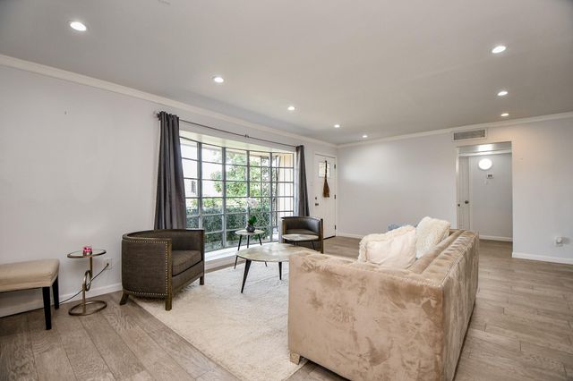 2619 Marilee Lane 2, Houston, TX 77057