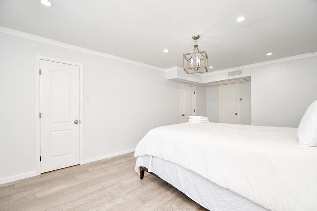 2619 Marilee Lane 2, Houston, TX 77057