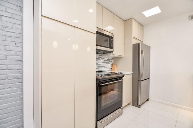 2619 Marilee Lane 2, Houston, TX 77057