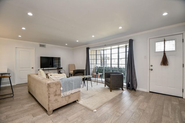 2619 Marilee Lane 2, Houston, TX 77057