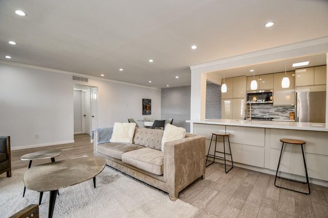 2619 Marilee Lane 2, Houston, TX 77057