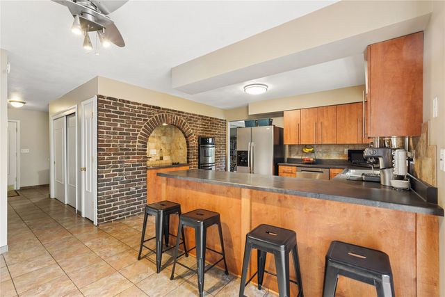 2816 Watrous Avenue, Des Moines, IA 50321