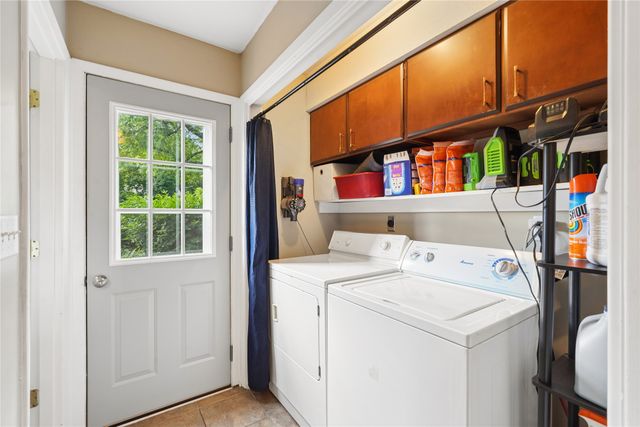 2816 Watrous Avenue, Des Moines, IA 50321