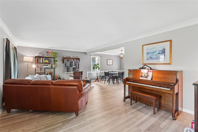 2816 Watrous Avenue, Des Moines, IA 50321