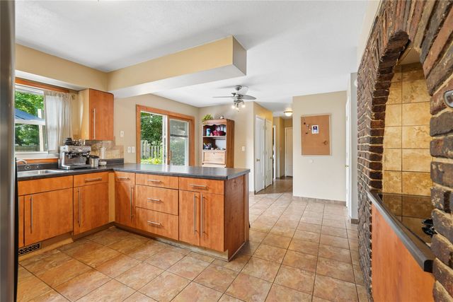 2816 Watrous Avenue, Des Moines, IA 50321
