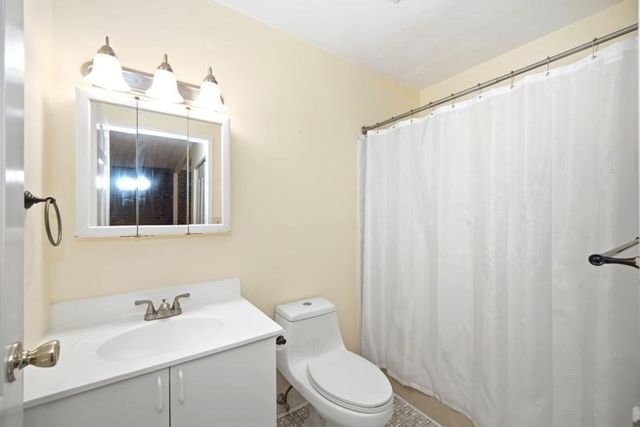 123 Elm St C9, Quincy, MA 02169