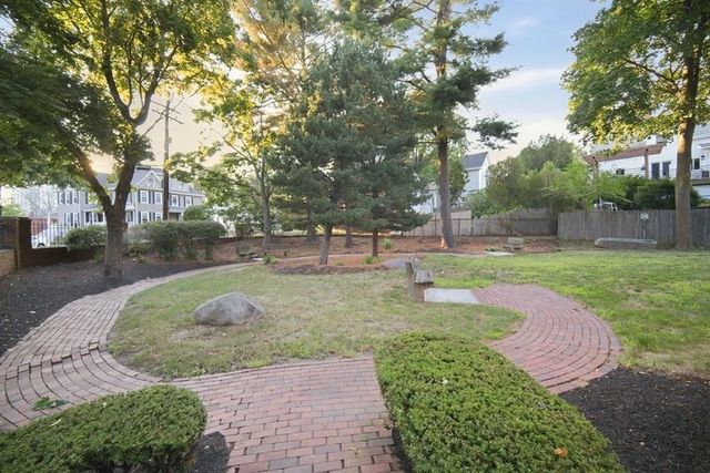 123 Elm St C9, Quincy, MA 02169