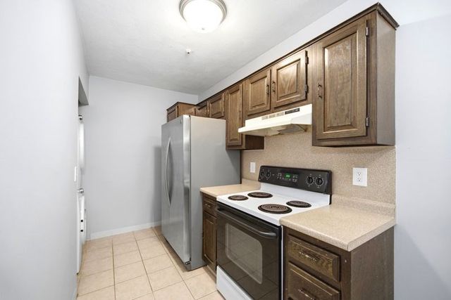 123 Elm St C9, Quincy, MA 02169