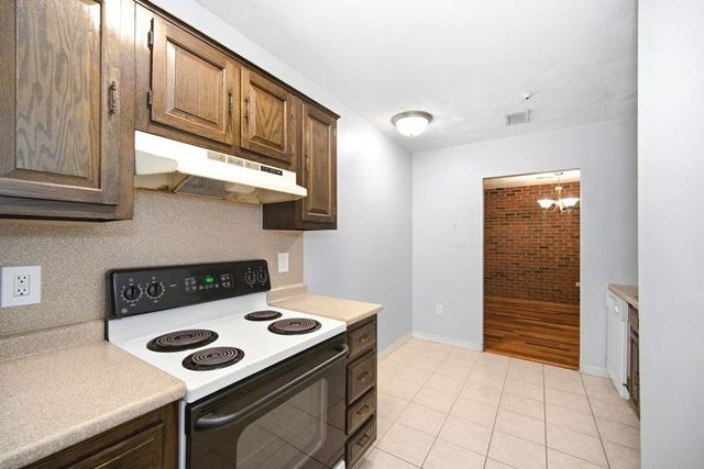 123 Elm St C9, Quincy, MA 02169