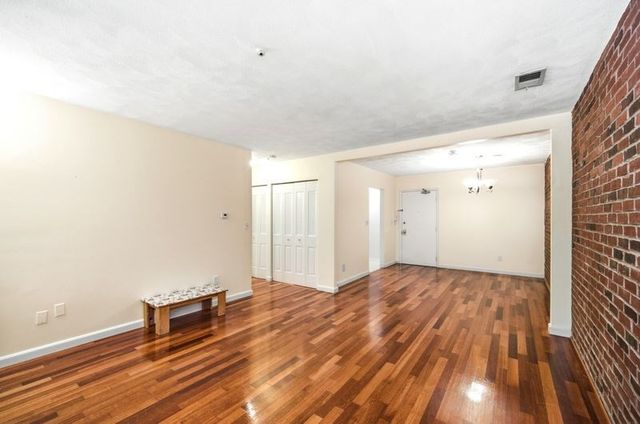 123 Elm St C9, Quincy, MA 02169