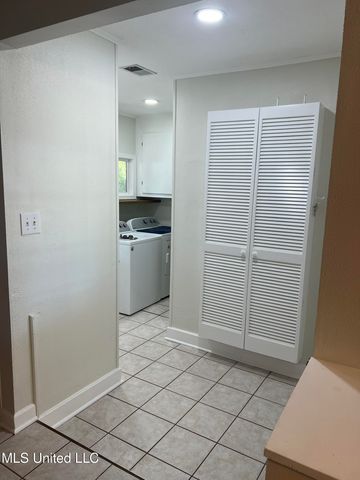 285 Venetian Gardens, Gulfport, MS 39507