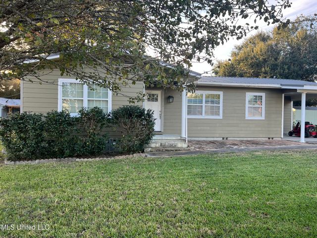 285 Venetian Gardens, Gulfport, MS 39507