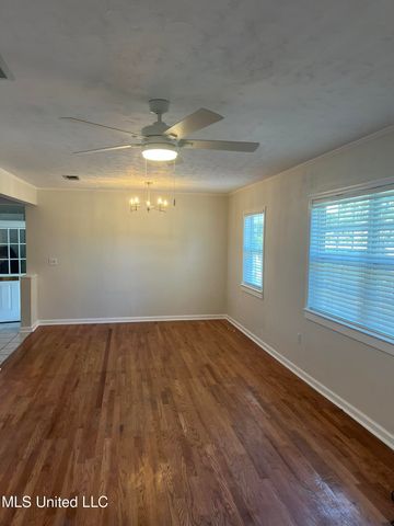 285 Venetian Gardens, Gulfport, MS 39507